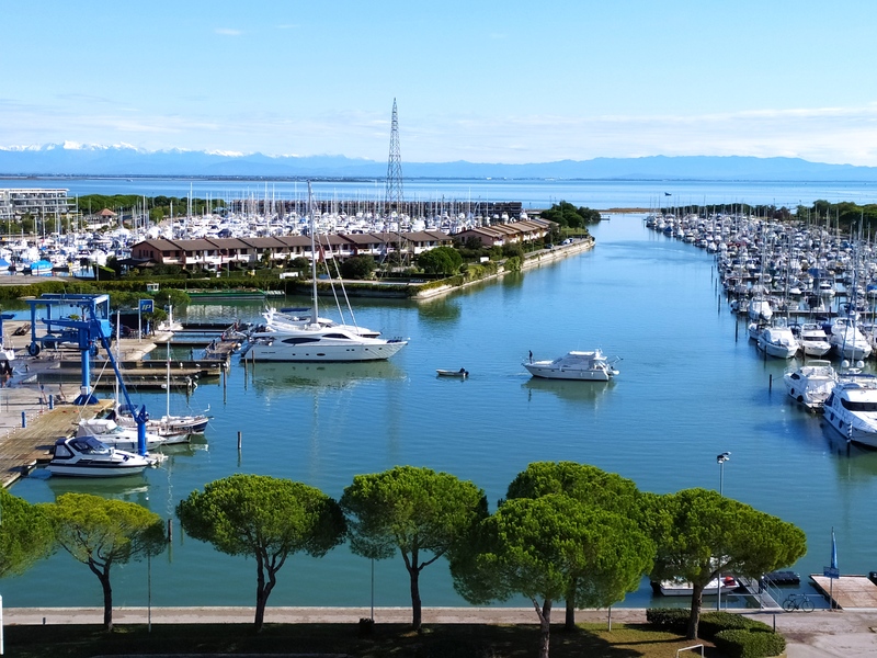 Italien, Lignano, Yachthafen, Aprilia Marittima, Motorboote, Segelboote, Meer